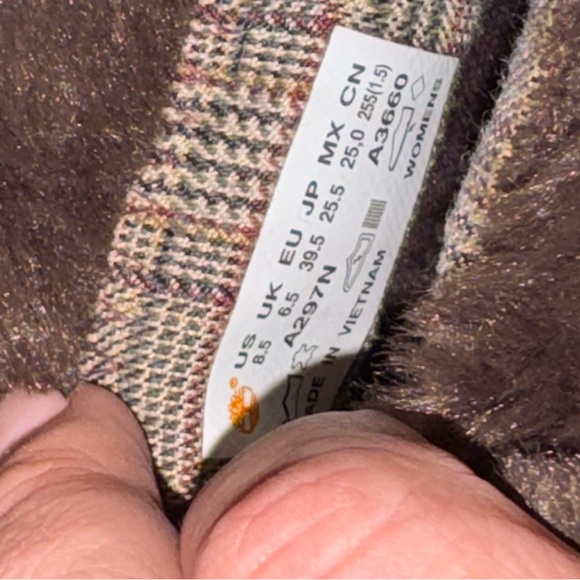 Women’s Timberland Boot EUC - Picture 5 of 7